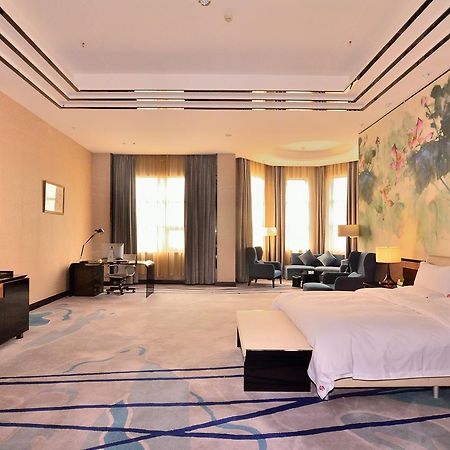 Baotou West Lake Hotel Exterior photo