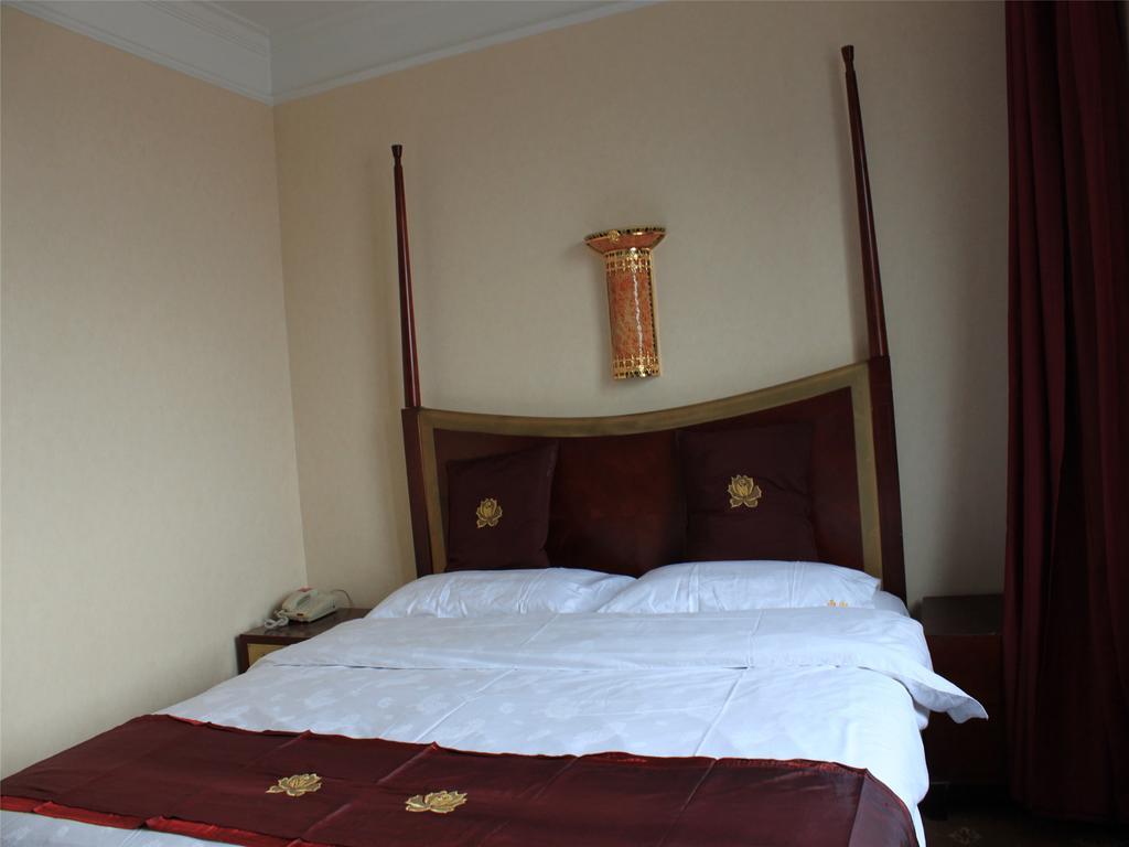 Baotou West Lake Hotel Room photo