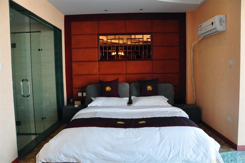 Baotou West Lake Hotel Exterior photo